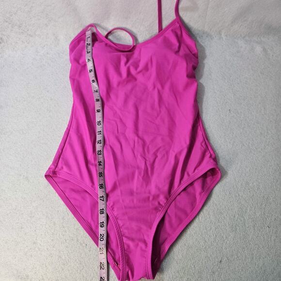 CATALINA Magenta One Piece Sz M (8-10) Molded Pads - Picture 2 of 3